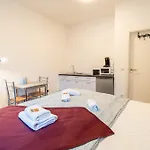 Apartmán Modernes Mit Kueche, Wlan & Gemeinschaftsbad