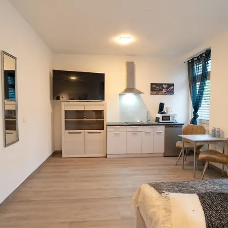 Apartmán Modernes Mit Kueche, Wlan & Gemeinschaftsbad *