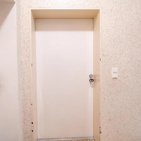 Appartement Modernes Mit Kueche, Wlan & Gemeinschaftsbad
