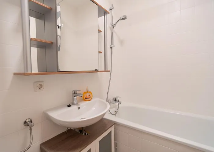 Modernes Mit Küche, Wlan&gemeinschaftsbad *