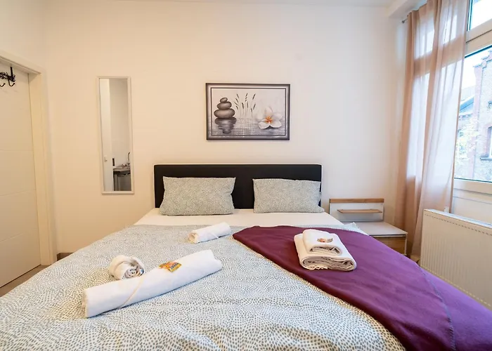 Apartment Modernes Mit Küche, Wlan&gemeinschaftsbad